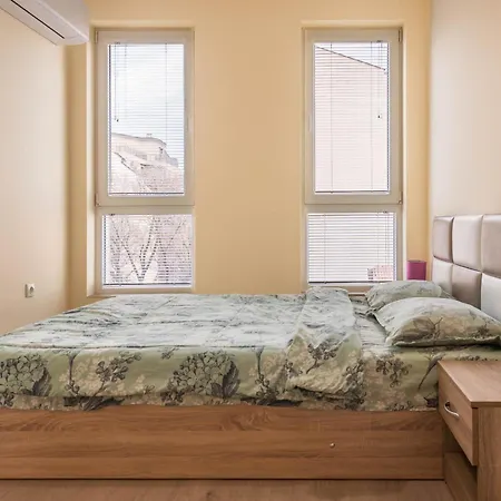 Apartament Ruby Apartments - 2Br & Parking