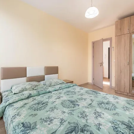 Apartament Ruby Apartments - 2Br & Parking