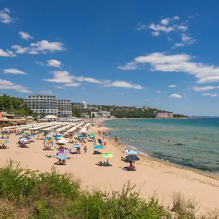 Maxy - 2bedroom & Parking דירה *