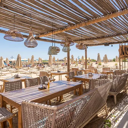 Maxy - 2bedroom & Parking וארנה