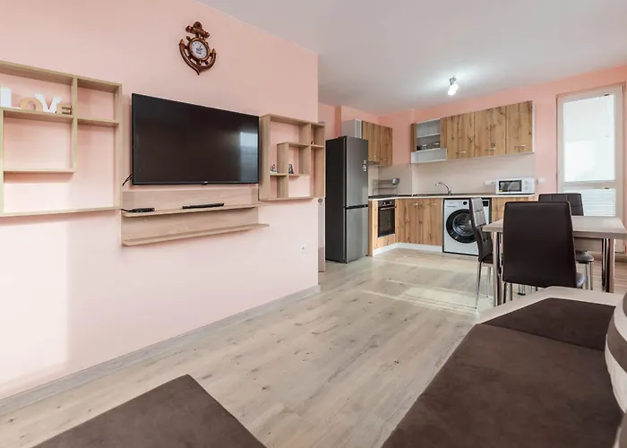 Maxy - 2bedroom & Parking Апартаменты *