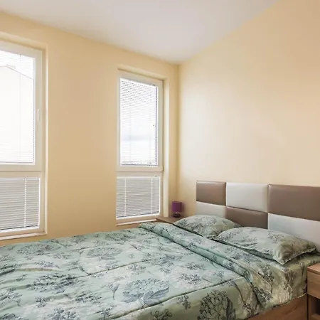 Ruby Apartments - 2Br & Parking アパート *