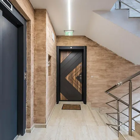 Ruby Apartments - 2Br & Parking ヴァルナ