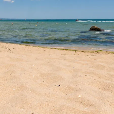 Maxy - 2bedroom & Parking Apartment Varna