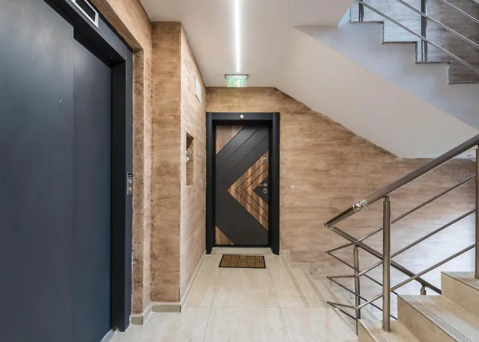 Maxy - 2bedroom & Parking Варна